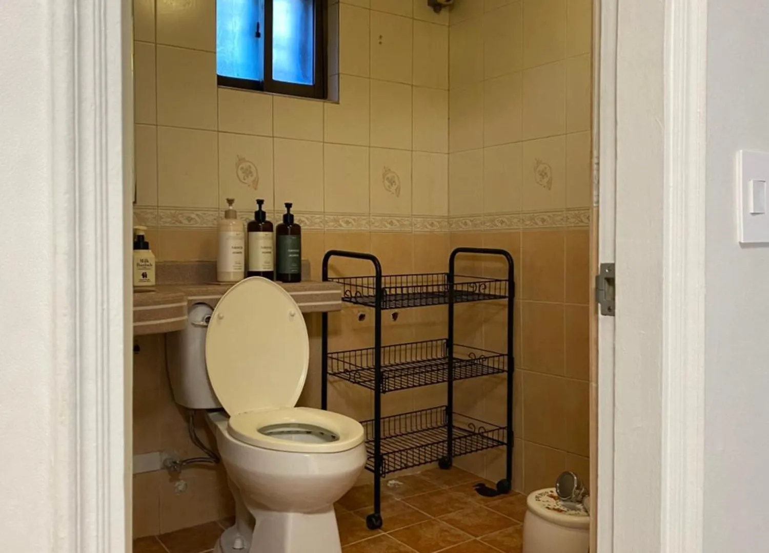 Apartment Omok Bridge, 2 Room, Netflix, Youtube Seoul