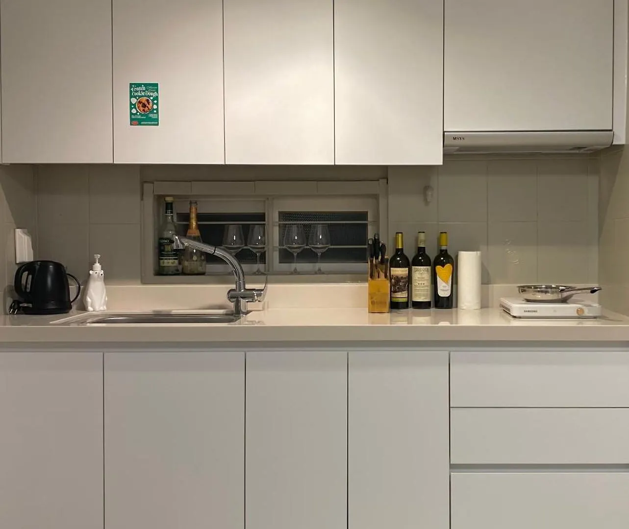 Apartment Omok Bridge, 2 Room, Netflix, Youtube Seoul South Korea
