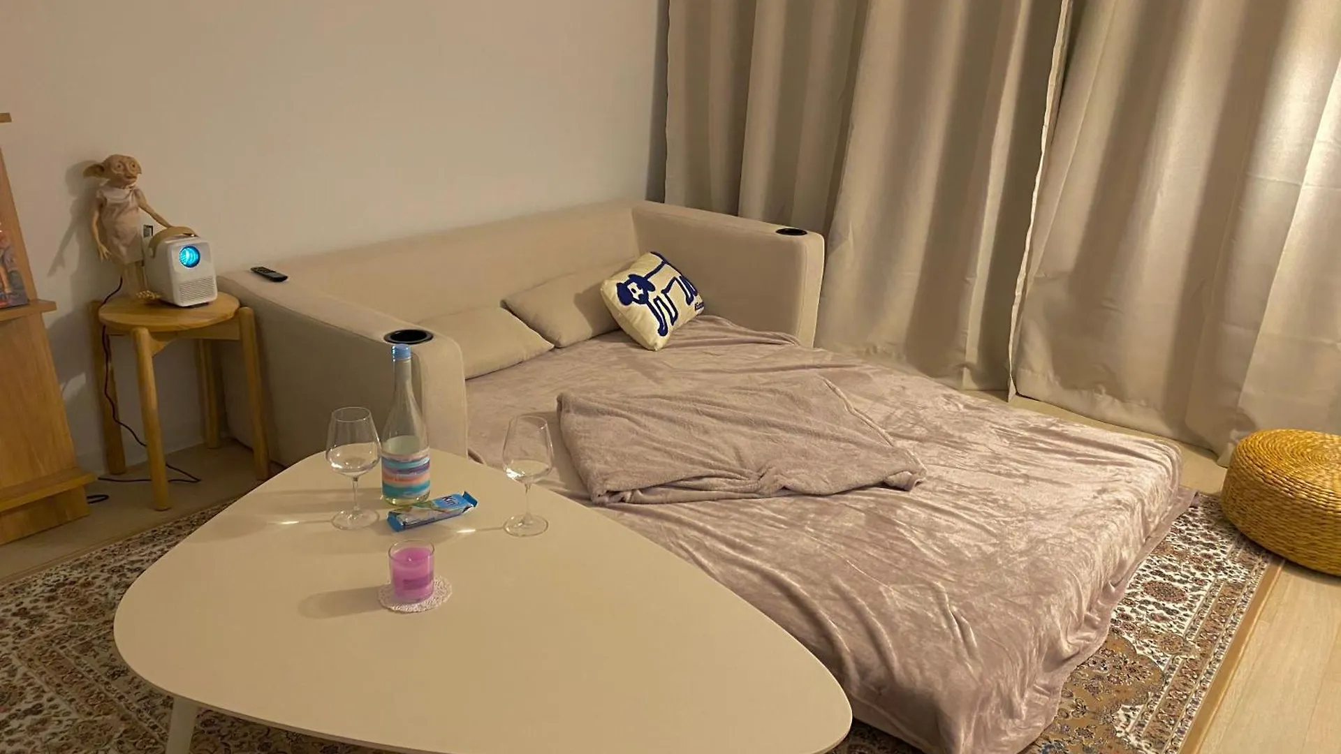 Apartment Omok Bridge, 2 Room, Netflix, Youtube Seoul South Korea