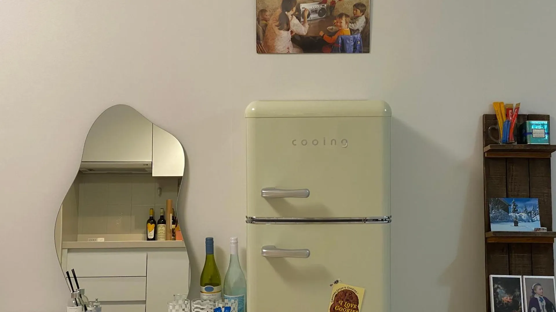 Omok Bridge, 2 Room, Netflix, Youtube Seoul